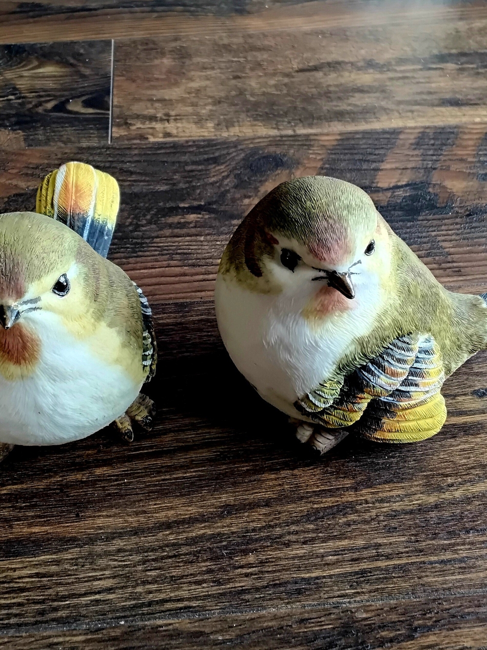 Set Of 2 RAZ Imports Warbler Songbirds. Resin Birds.